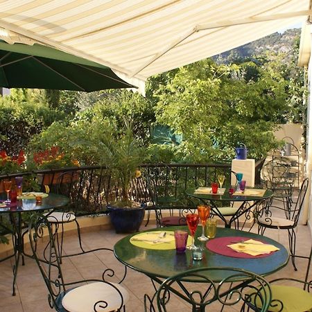 Hotel Restaurant Les Oliviers 니옹 외부 사진